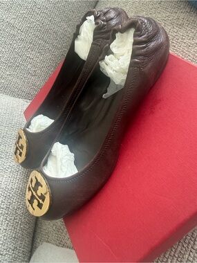 Tory Burch Brown Leather Reva Ballet Flats with Gold Logo